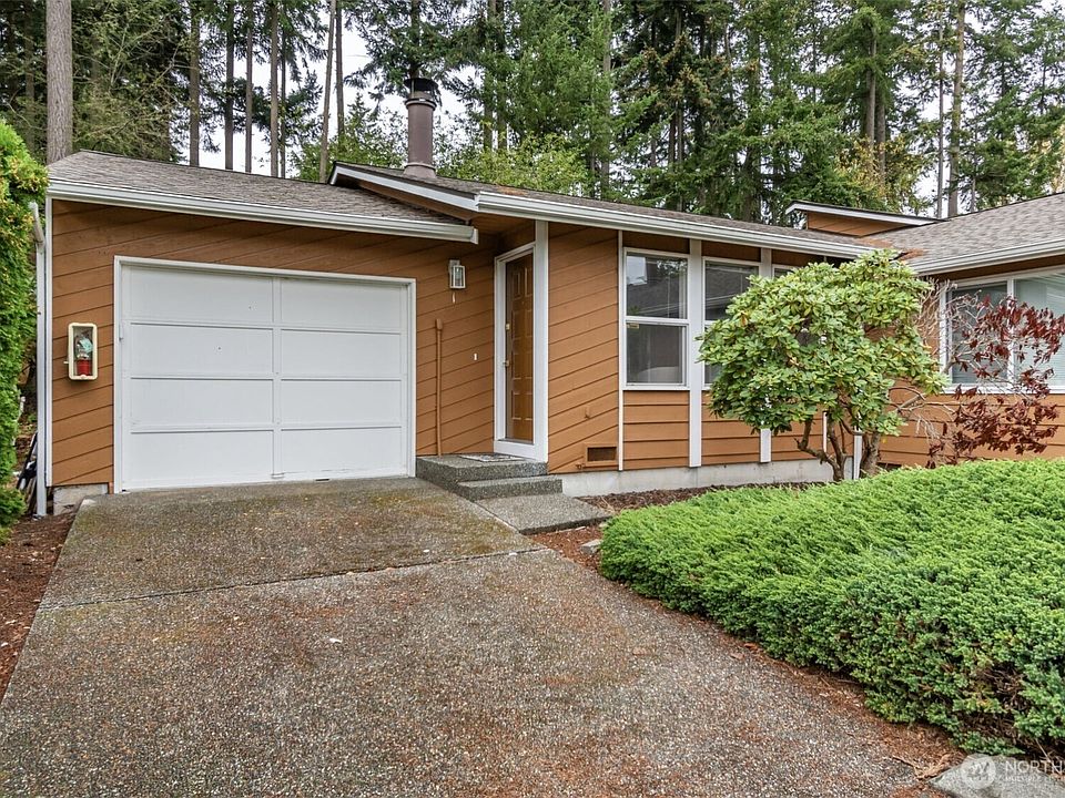 1st image of 665 NW Atalanta Way #1