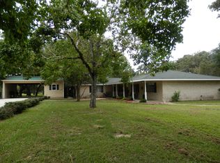 1380 Camp Colet Rd, Goliad, TX 77963