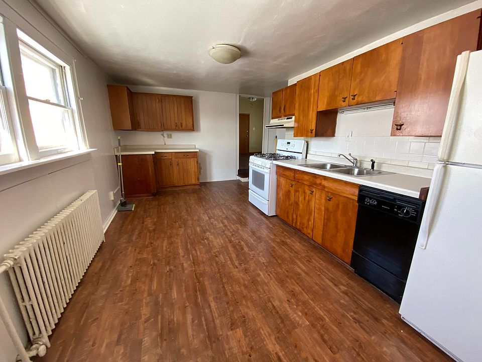 1st image of 4521 W Blue Mound Ct #4