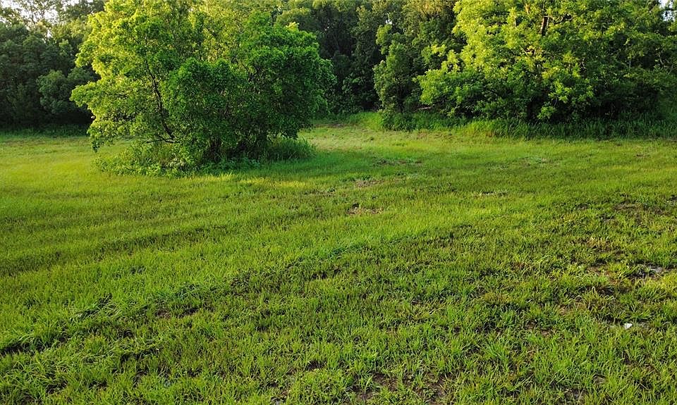 1st image of 327 BEAVERBROOK LANE