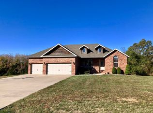 1539 Elm Rd S, Marshfield, MO 65706