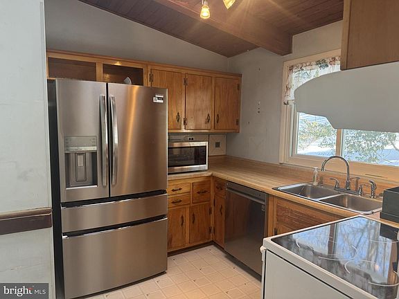 4th image of 7527 Friar Tuck Ct