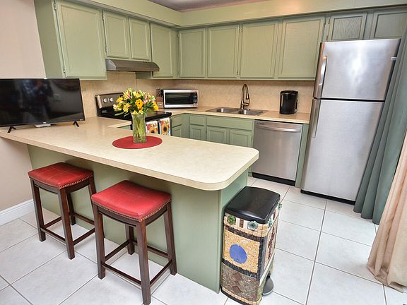 5th image of 6463 SE Windsong Lane #101