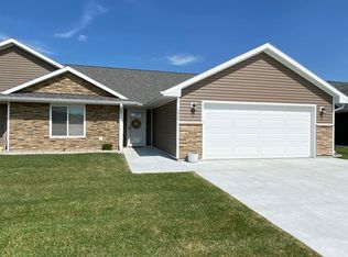 2806 Market Ln, Hastings, NE 68901