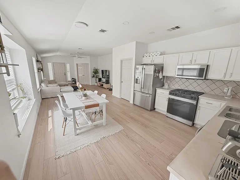 436 Grey Feather Ct — Photo 13