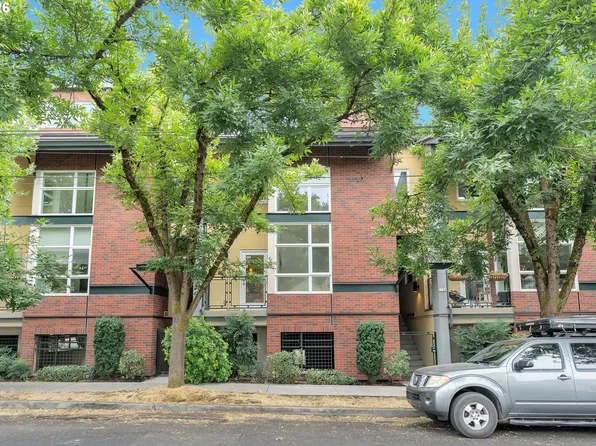 1128 NE Schuyler St #106, Portland, OR 97212