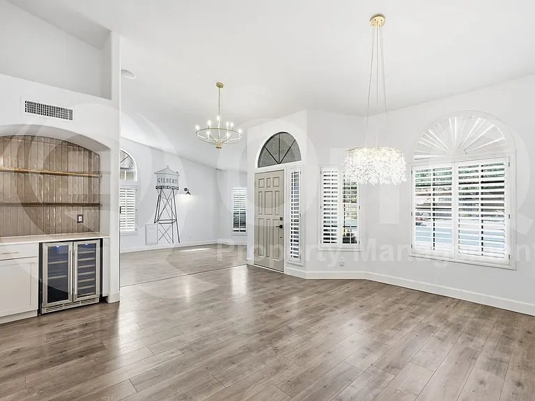 401 S Tiago Dr — Photo 10