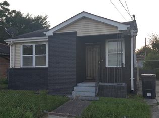 922 Gordon St, New Orleans, LA 70117