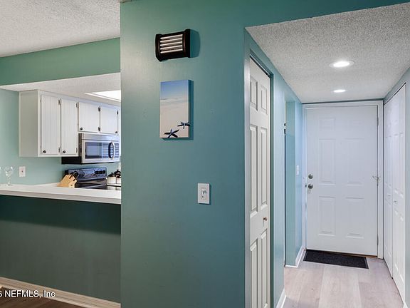 2nd image of 222 HIAWATHA Court #222