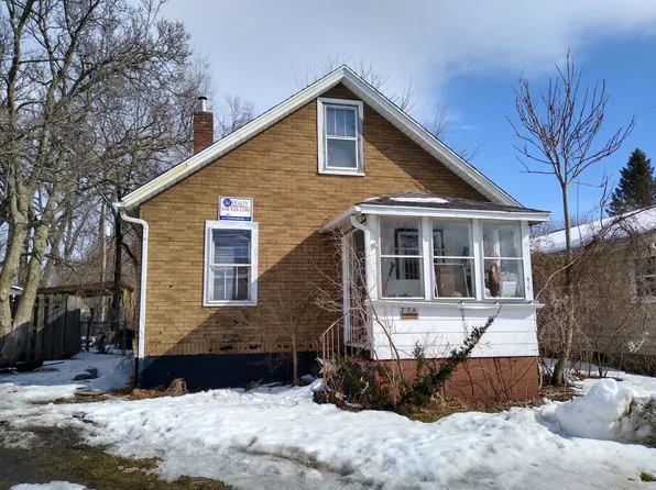 374 21st St, East Moline, IL 61244