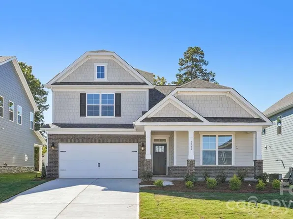 4285 Round Table Dr, Gastonia, NC 28056