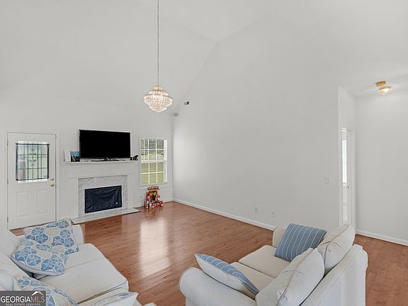 5th image of 1815 Jeffery Ct