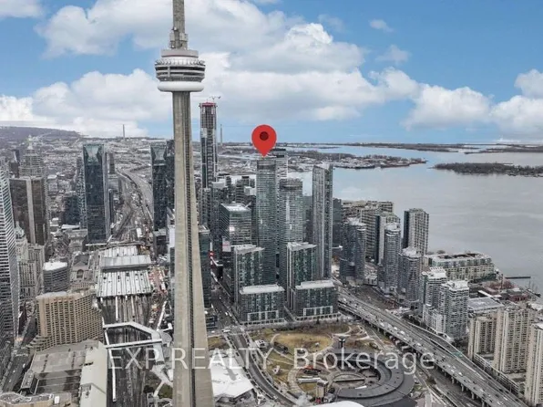 14 York St #4008, Toronto, ON M5J 0B1