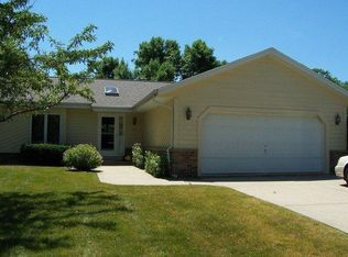 3435 98th Pl, Pleasant Prairie, WI 53158