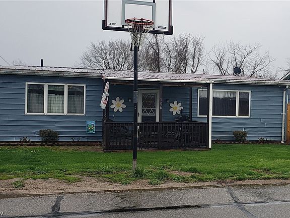 3rd image of 106 Petrick Ave