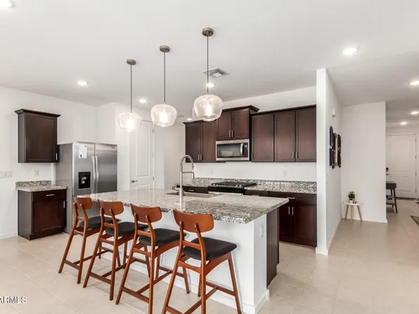17471 W RUNNING DEER Trail, Surprise, AZ 85387