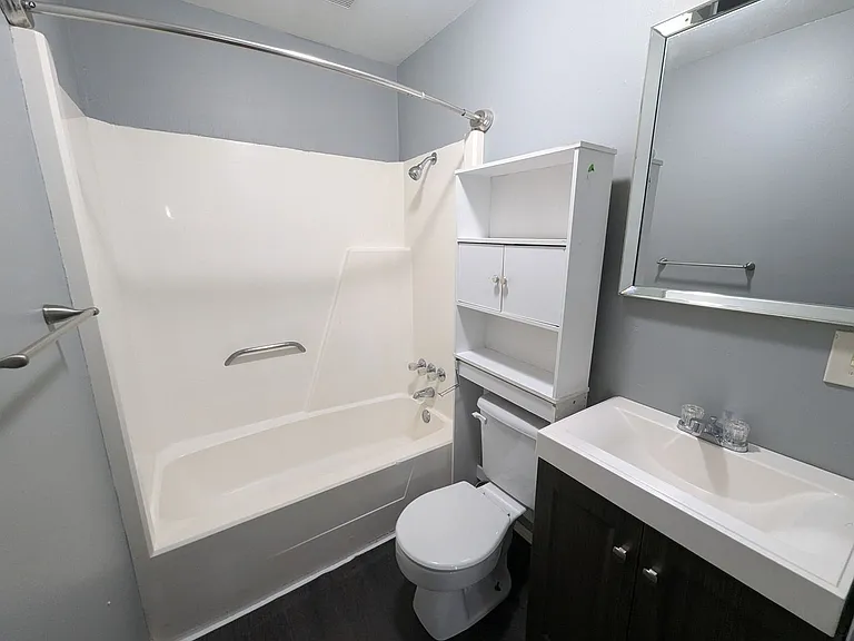 Apartment Close to Lyon College — Photo 35