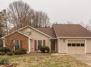 2805 York House Dr, Greensboro, NC 27407