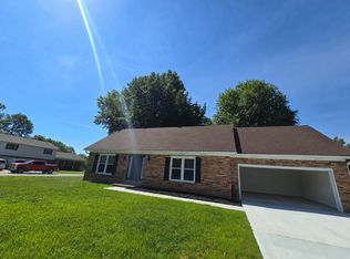 8311 N Birch Dr, Newburgh, IN 47630