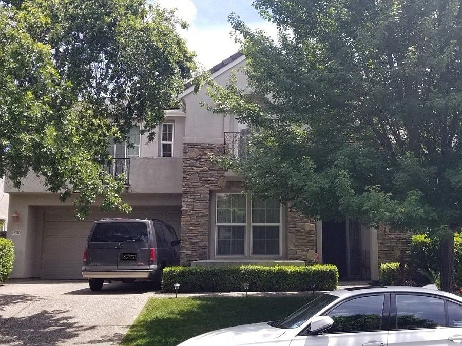 1st image of 1500 Deer Hollow Way