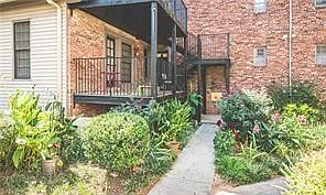 2nd image of 3091 Colonial Way APT F2