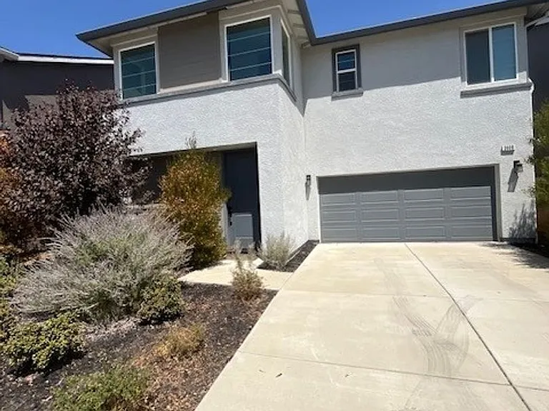 3008 N Creekside St — Photo 1