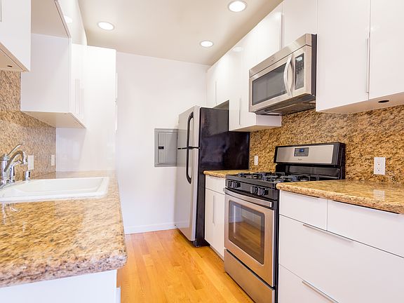 KITCHEN - APPLIANCES