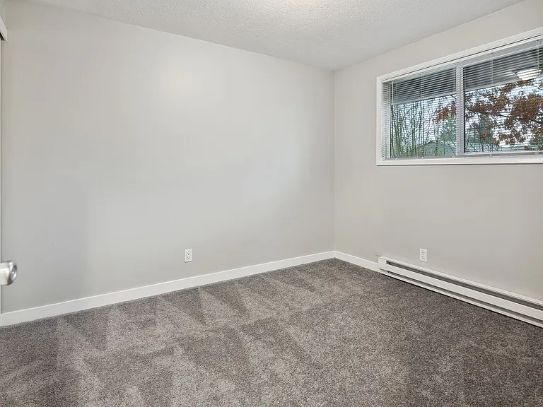 1374 SE Cedar St — Photo 11