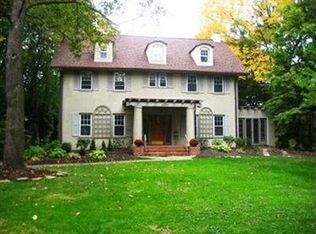 2872 Broxton Rd, Shaker Heights, OH 44120