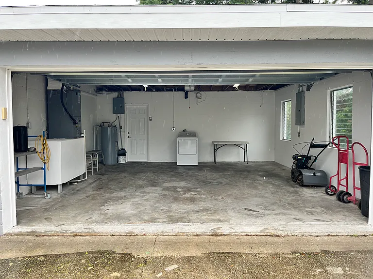 1554 Hillcrest Dr — Photo 20