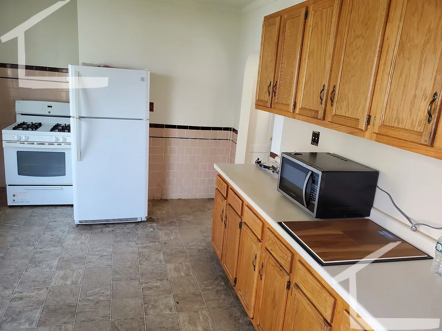 4 bed, 1.0 bath, $3,600 — Photo 1