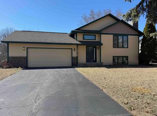 14318 Bluebird St NW, Andover, MN 55304