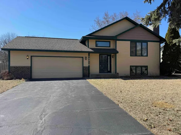 14318 Bluebird St NW, Andover, MN 55304