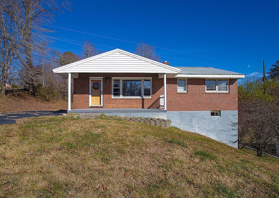 1st image of 170 Forest Ln