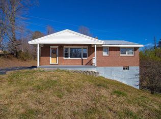 170 Forest Ln, Martinsville, VA 24112