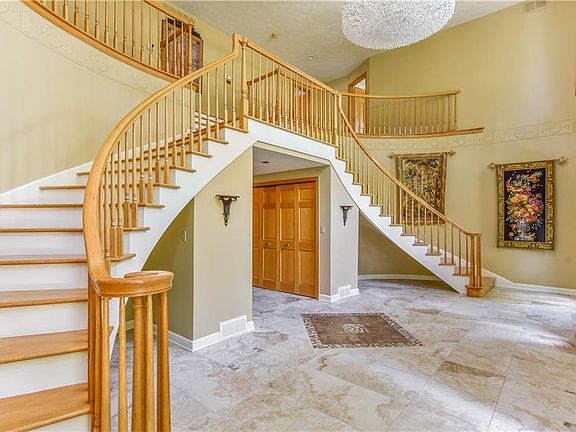 2nd image of 5322 Muirfield Dr