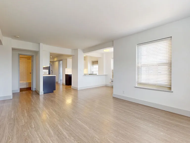 Dining/Living room