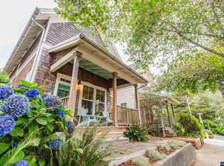 611 SW 27th Way, Lincoln City, OR