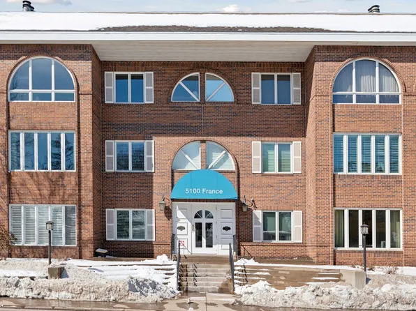 5100 France Ave S APT 303, Edina, MN 55410