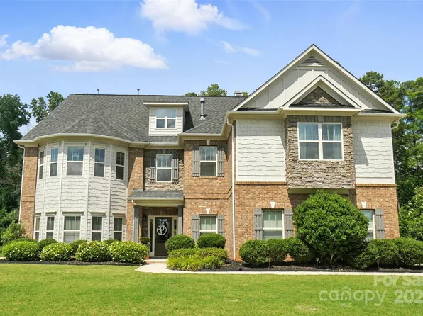 16229 Loch Raven Rd, Huntersville, NC 28078