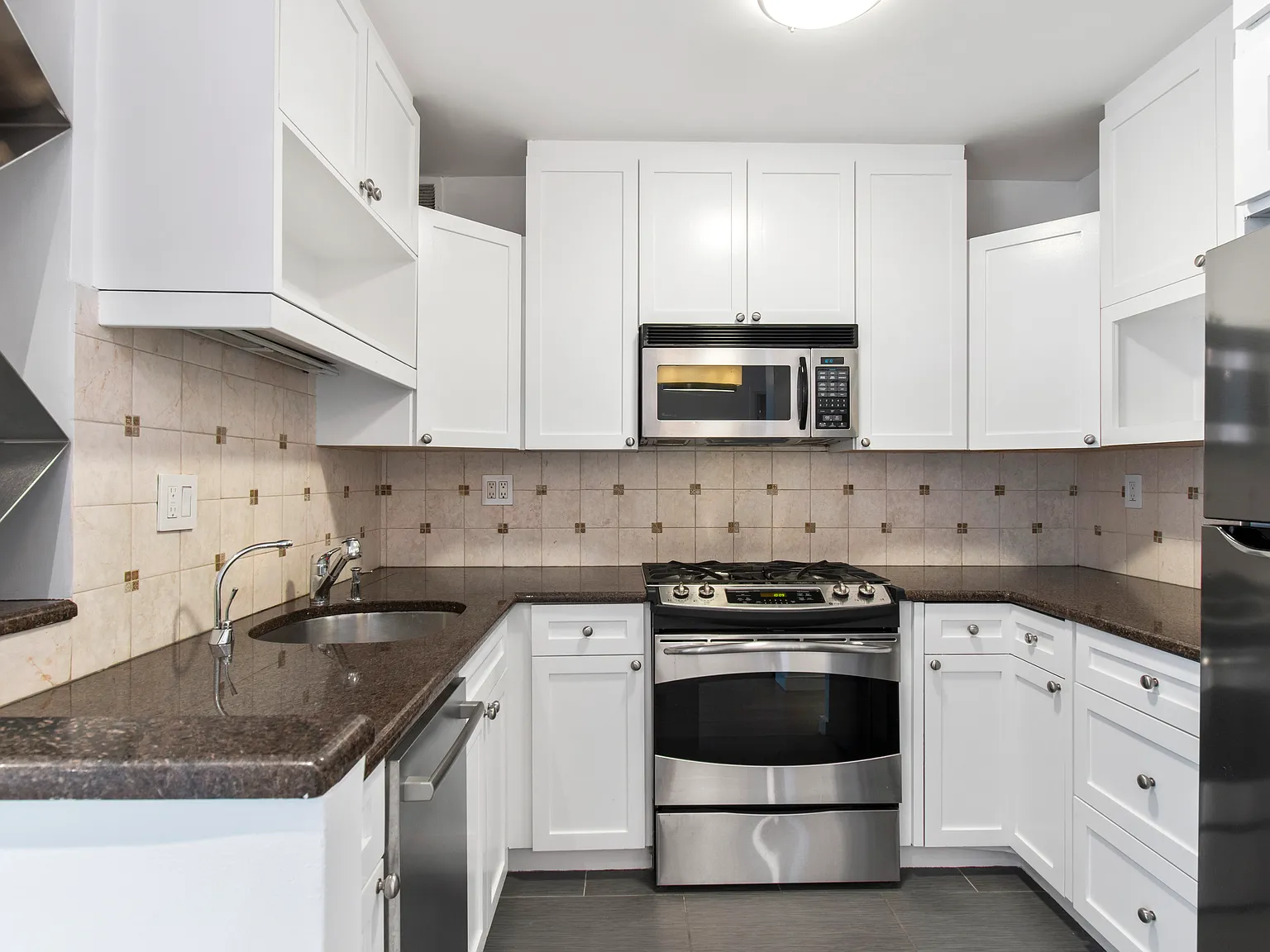 44 East 12th Street — Photo 3