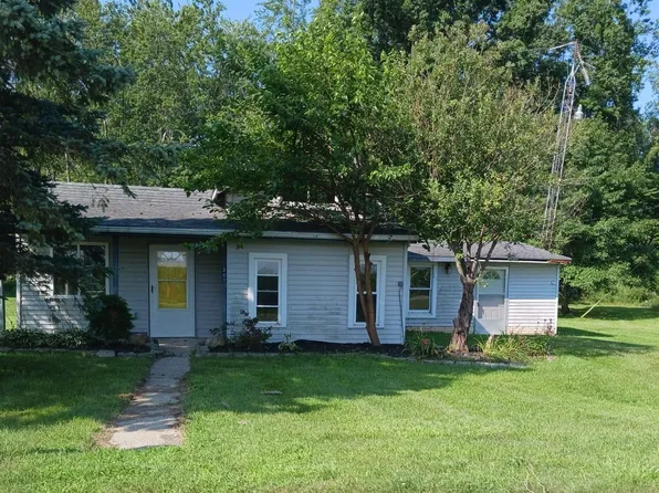 387 Dowell Rd, Deerfield, MI 49238