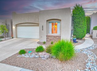 8823 Desert Fox Way NE, Albuquerque, NM 87122