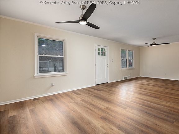 5th image of 1009 Dominion Way