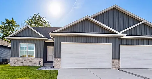1707 Ambleside Dr Photo 1