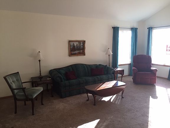 5th image of 1896 Willow Circle Dr