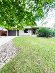 513 S Dobson St, Mitchell, SD, 57301