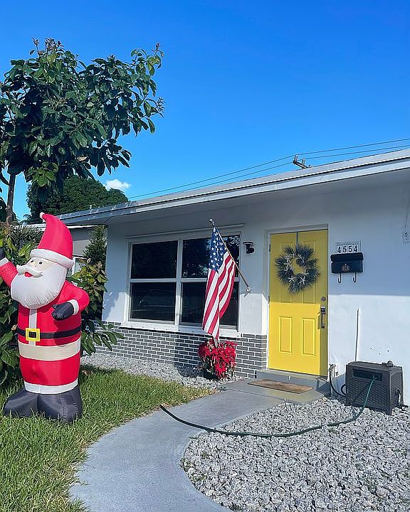 1st image of 4554 NW 16th Ave