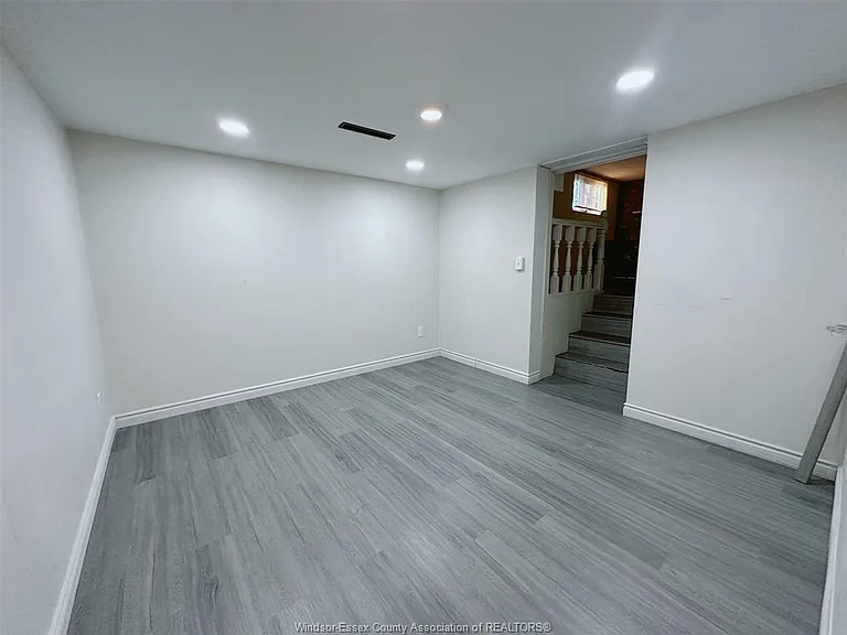 3240 Askin Ave #LOWER — Photo 6