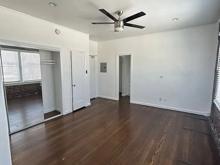 Val D' Kingsley LLC — Photo 67